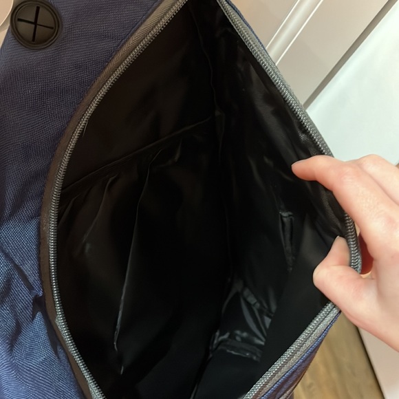 Disney Cruise 🚢 sling back pack NWT - Picture 5 of 8